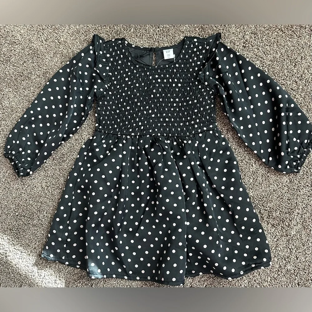 NWT GAP Satin Smocked Polka Dot Fit & Flare Ruffle Shoulder Dress 3T